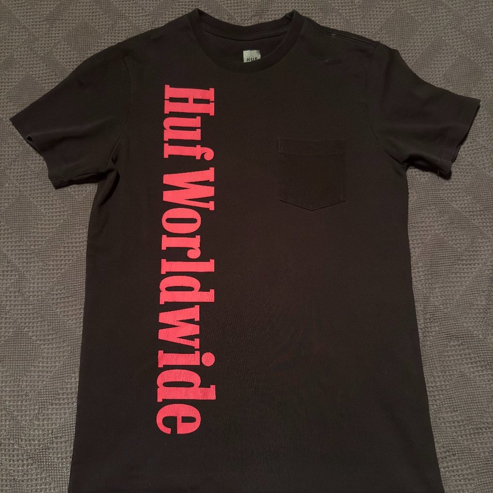 HUF t-shirt